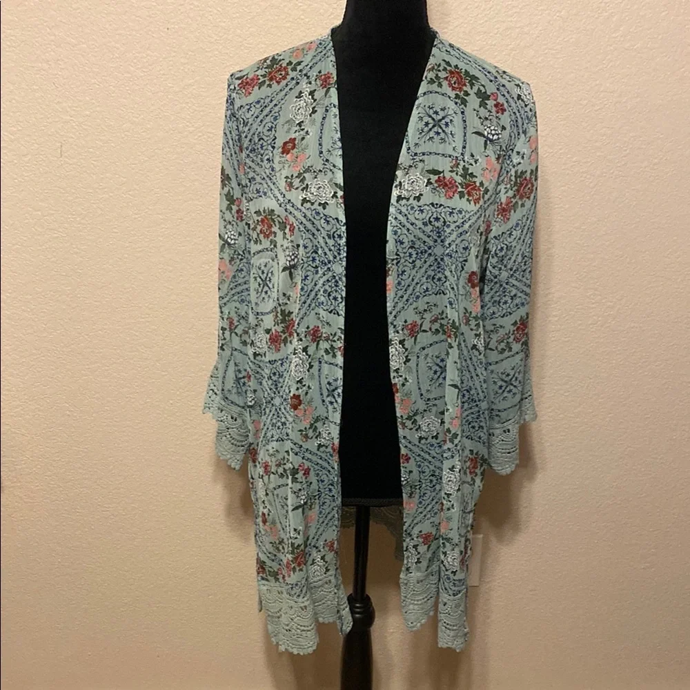 Elegant Floral Kimono Cardigan StichFix - Picture 2 of 8
